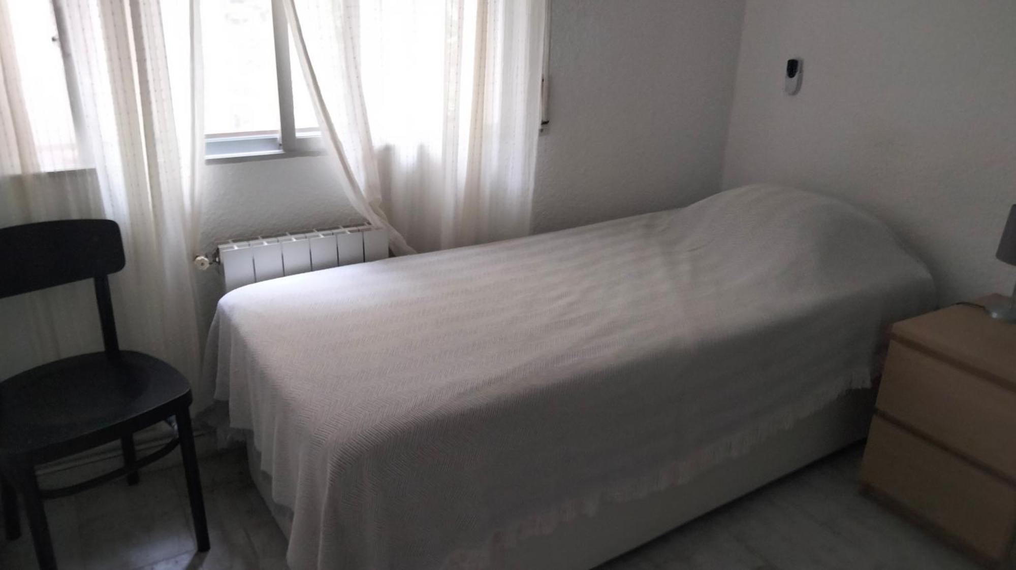 Beachfront Apartment With Private Parking 산폴데마 외부 사진